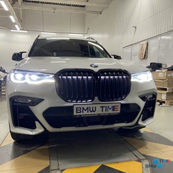 BMW-X7-G07-Iconic Glow-002.jpg