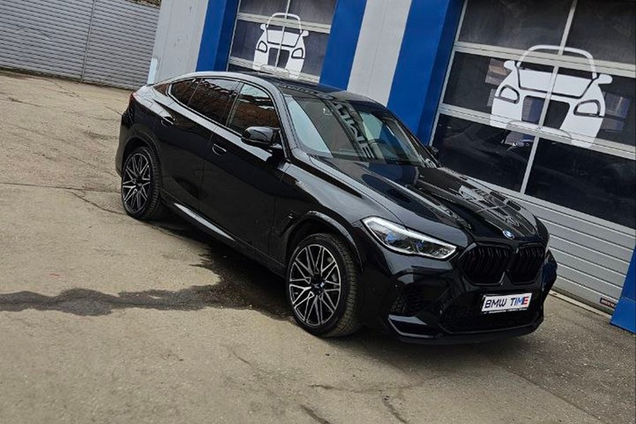 bmw-x6m-f96-opciya-s1cra-distancionnyy-zapusk-dvigatelya-06.jpg