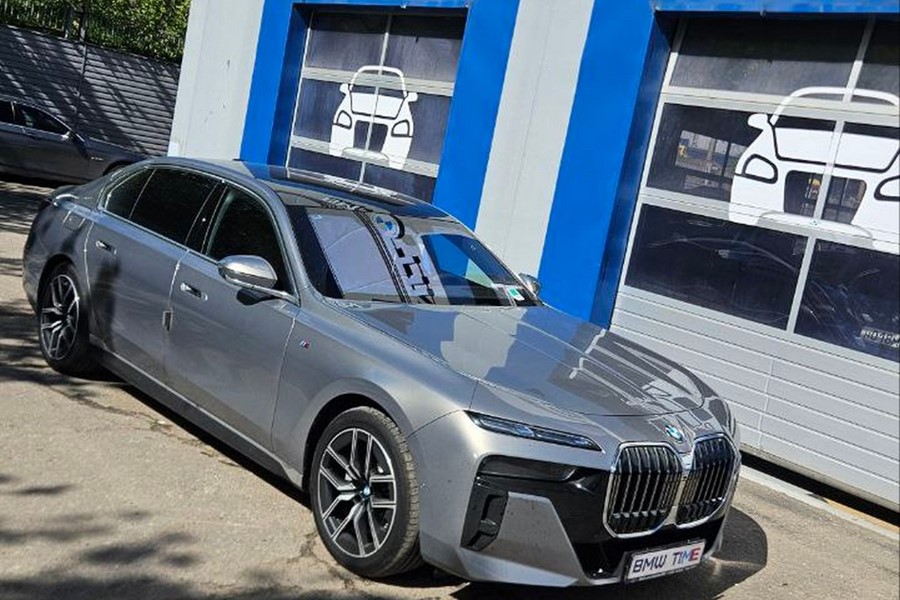 bmw-7-g70-rusifikaciya-smena-regiona-08.jpg