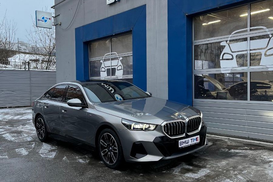 BMW-5-G60-MyBMW-carplay-02.jpg