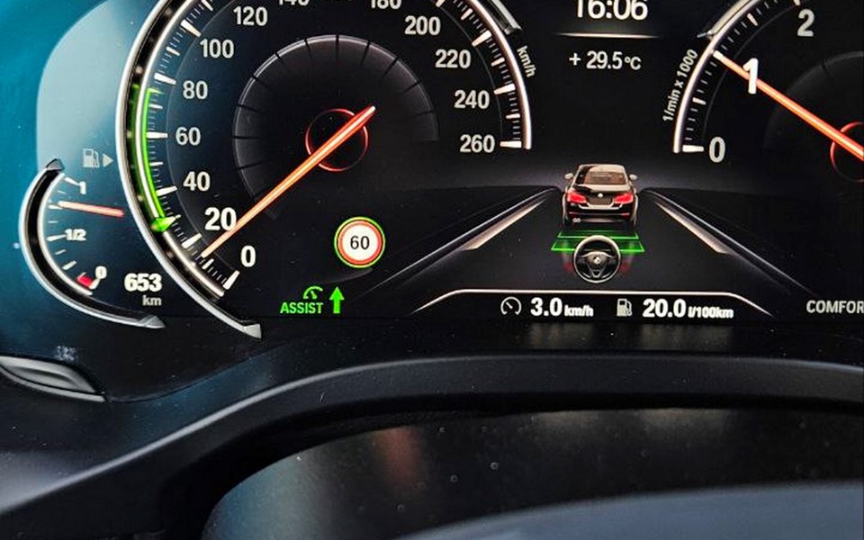 Дооснащение BMW X4 G02: Drive Assistant Plus и проекция на лобовое стекло BMW-X4-G02-assistents-08.jpg