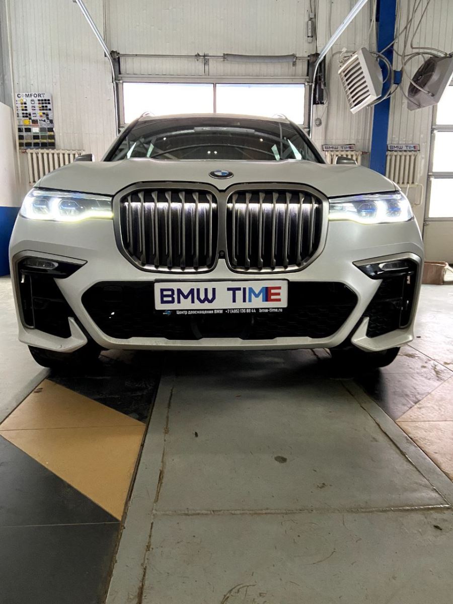 iconic glow решетка радиатора на bmw